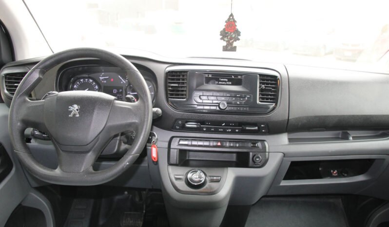 Peugeot Expert Van L3 AT 2.0 كامل