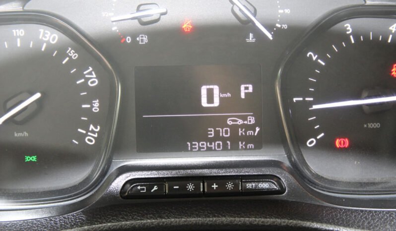 Peugeot Expert Van L3 AT 2.0 كامل