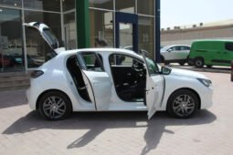 Peugeot 208 Active 1.2 AT full