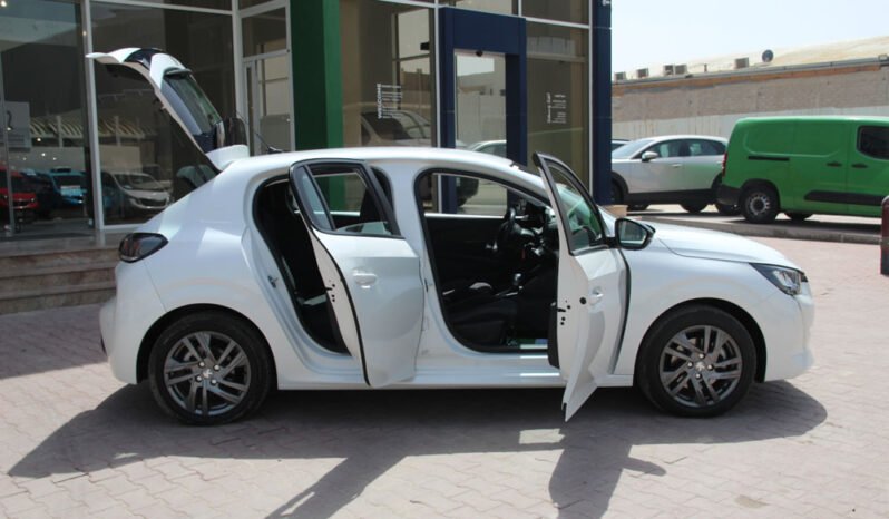 Peugeot 208 Active 1.2 AT full