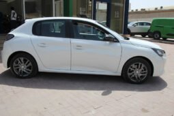 Peugeot 208 Active 1.2 AT full