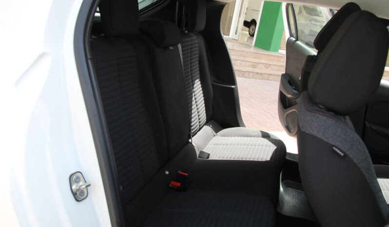 Peugeot 208 Active 1.2 AT full