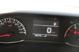 Peugeot 208 Active 1.2 AT full