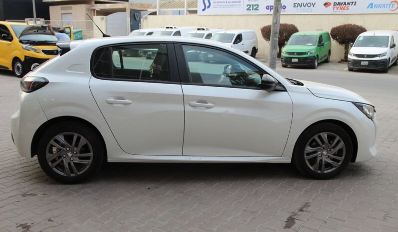 Peugeot 208 Active 1.2 AT full